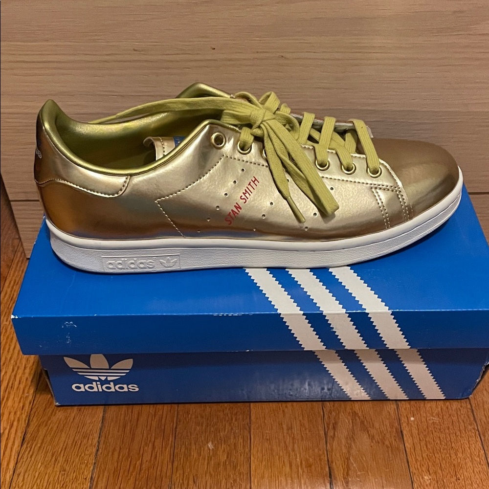 NWOT Adidas Men's Gold Stan Smith Athletic Shoes